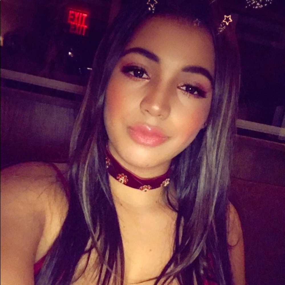 Statement choker with crystal flowers